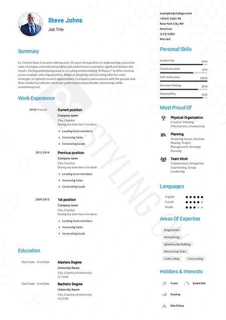 A minimal design for teachers and educators. Clear infor-ghraphics that showcases your skills with clarity in your resume. 